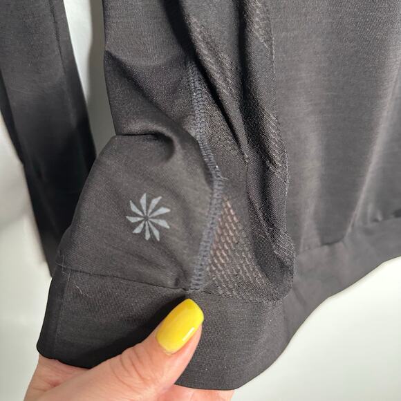 Athleta Women's Black Kettle Bella Long Sleeve Athletic Mesh Back Top Back‎ XS - Picture 2 of 9